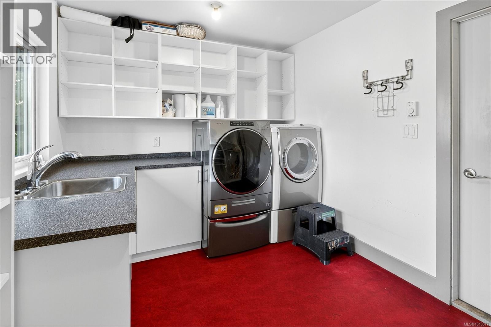 2200 Aldeane Avenue, Colwood