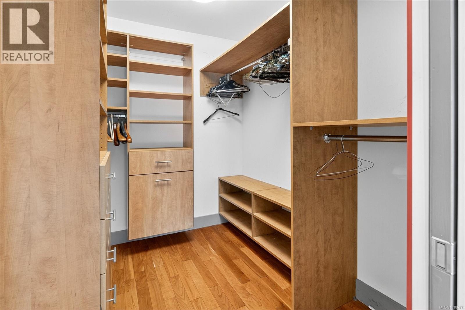 2200 Aldeane Avenue, Colwood