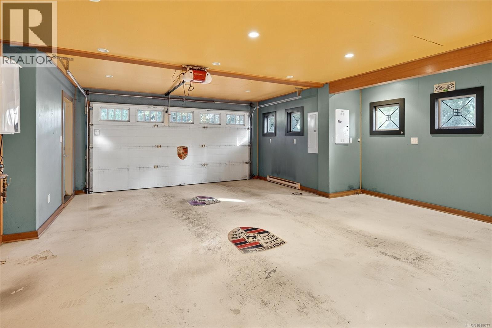 2200 Aldeane Avenue, Colwood