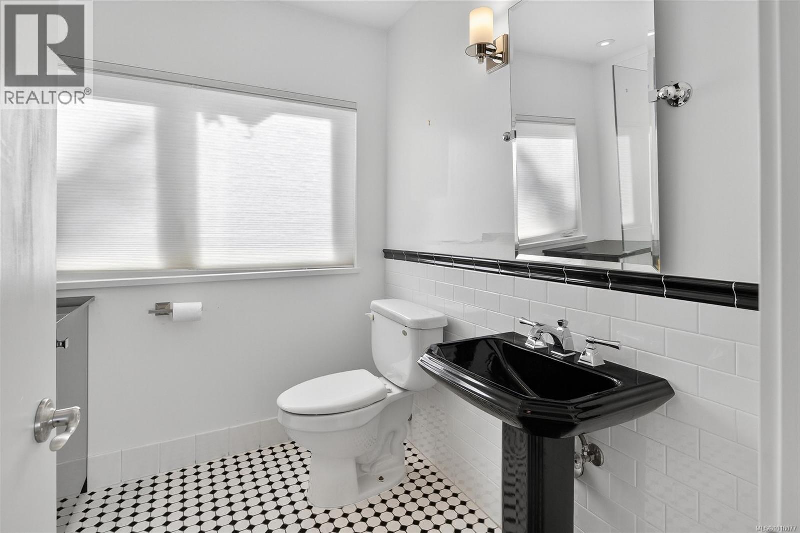 2200 Aldeane Avenue, Colwood