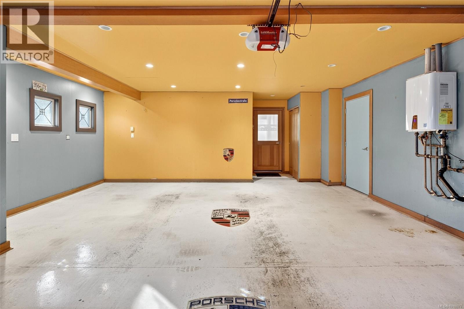 2200 Aldeane Avenue, Colwood