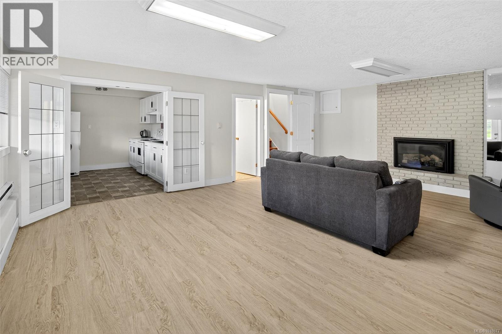 2200 Aldeane Avenue, Colwood