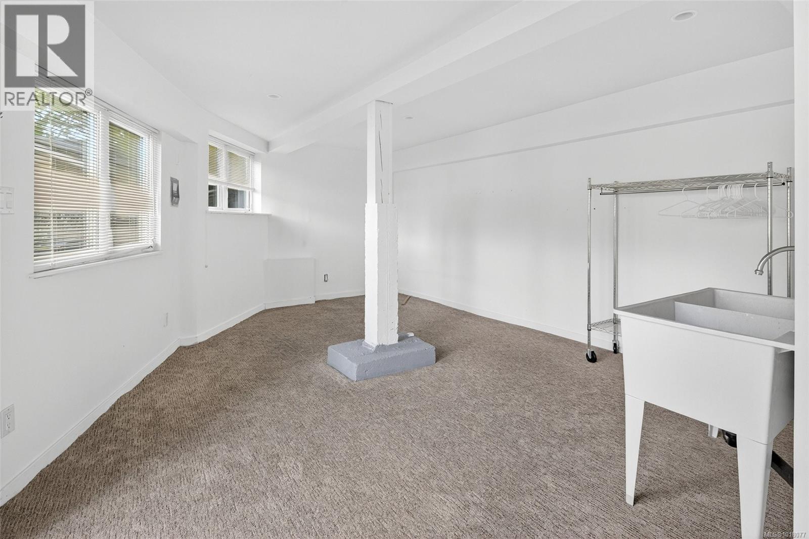2200 Aldeane Avenue, Colwood