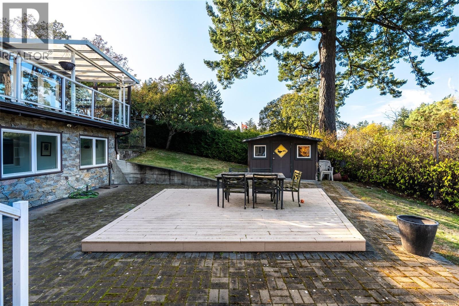 2200 Aldeane Avenue, Colwood