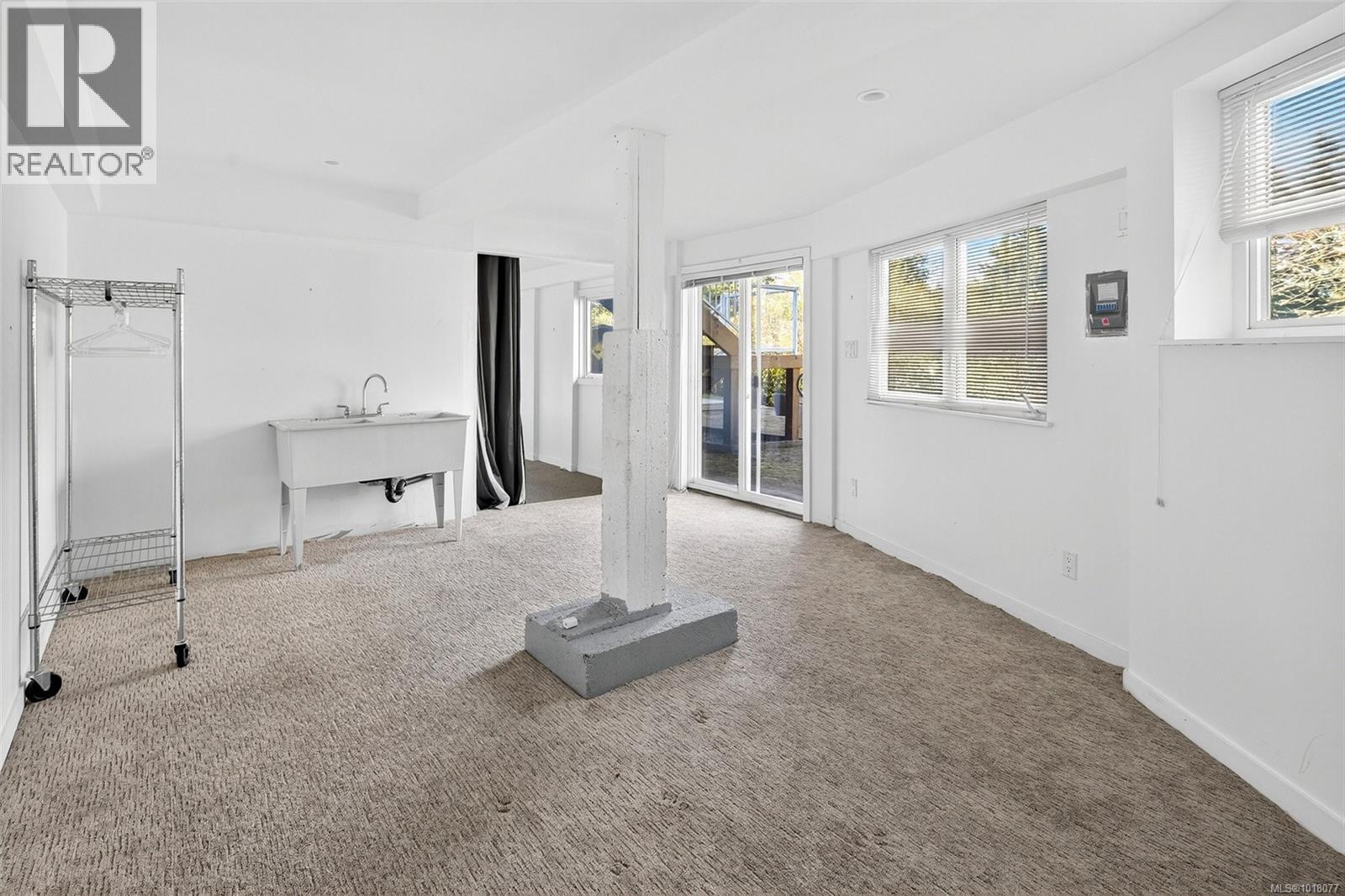 2200 Aldeane Avenue, Colwood