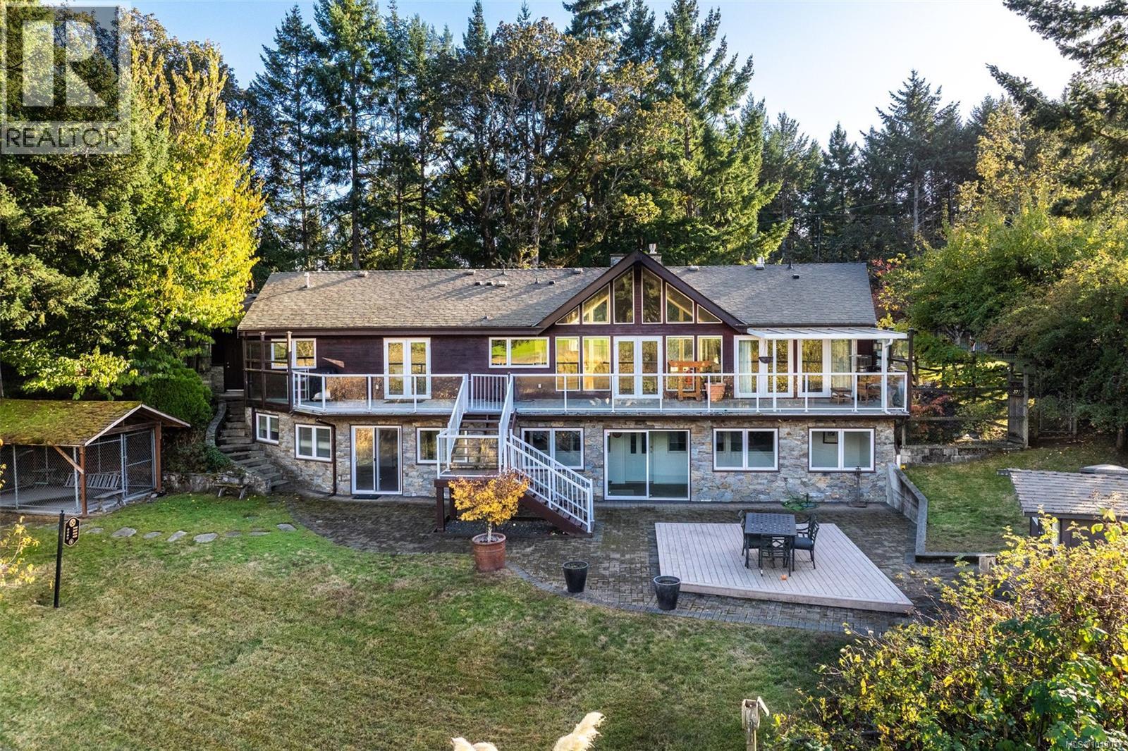 2200 Aldeane Avenue, Colwood