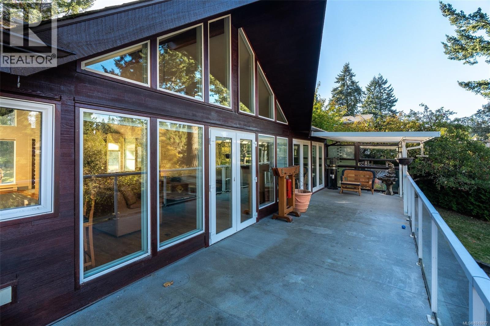 2200 Aldeane Avenue, Colwood