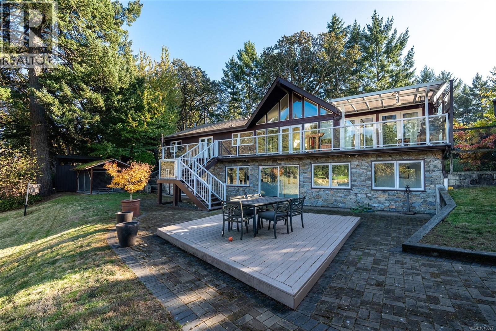2200 Aldeane Avenue, Colwood