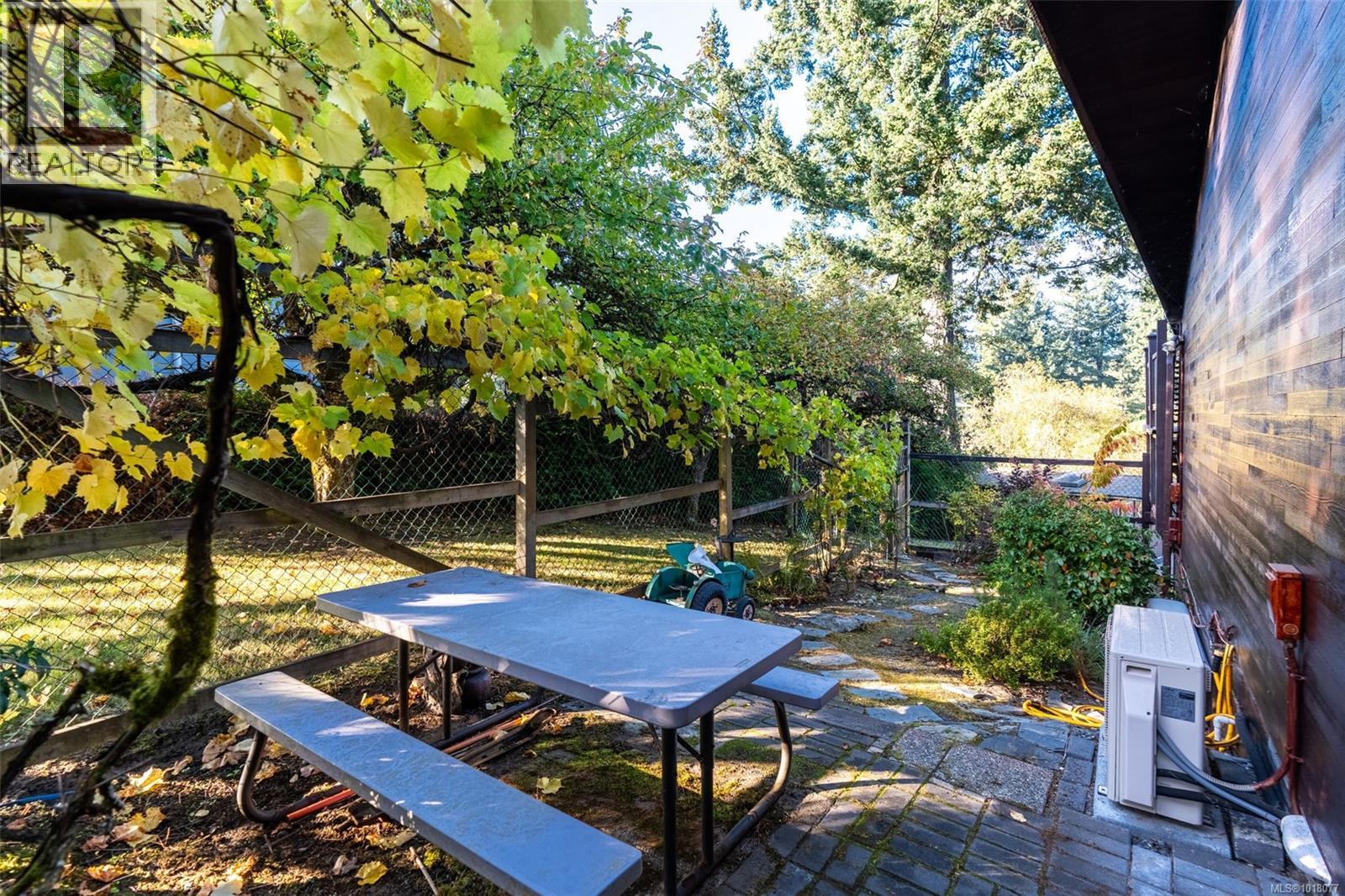 2200 Aldeane Avenue, Colwood