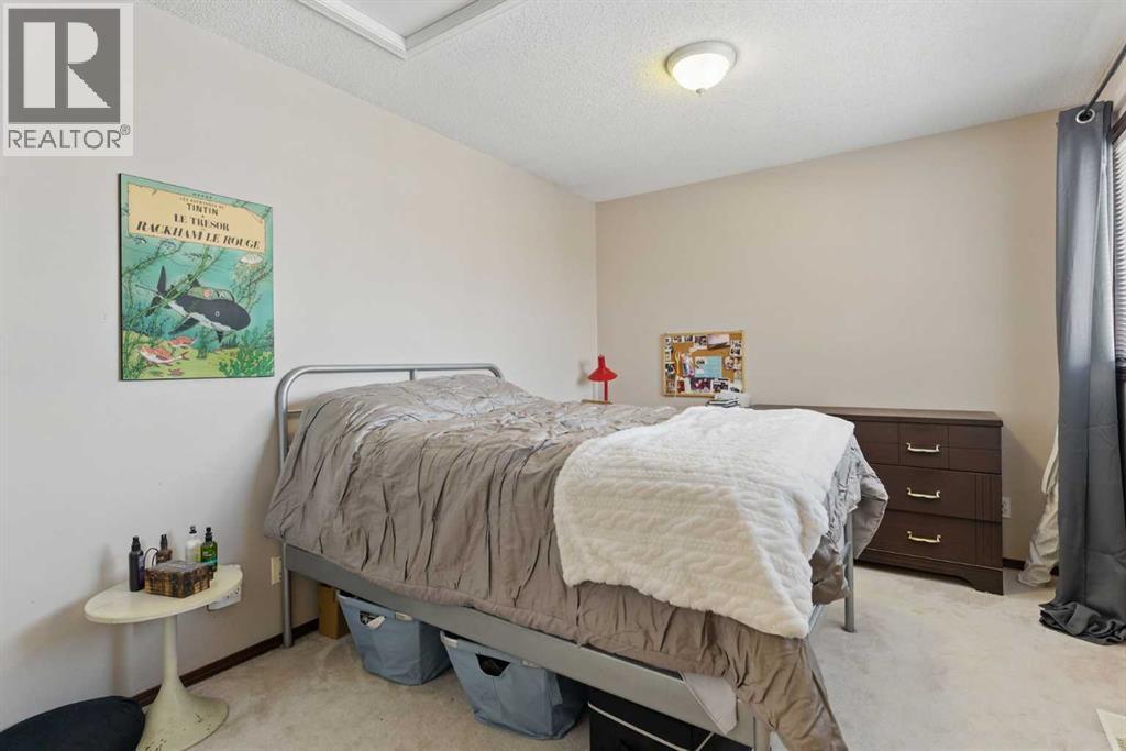 Single Family House for Sale in  Coral Cove NE Coral Springs Calgary 