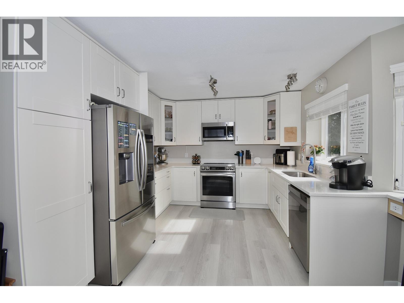 8086 DOGWOOD DRIVE, Halfmoon Bay