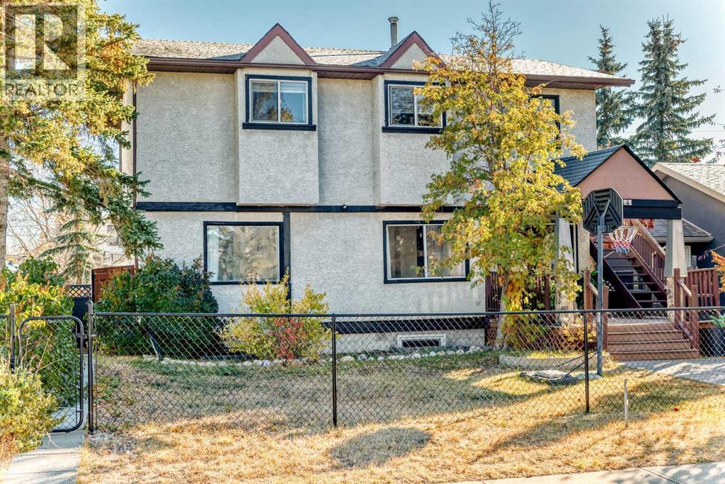 Single Family House for Sale in   Street NW Bowness Calgary 