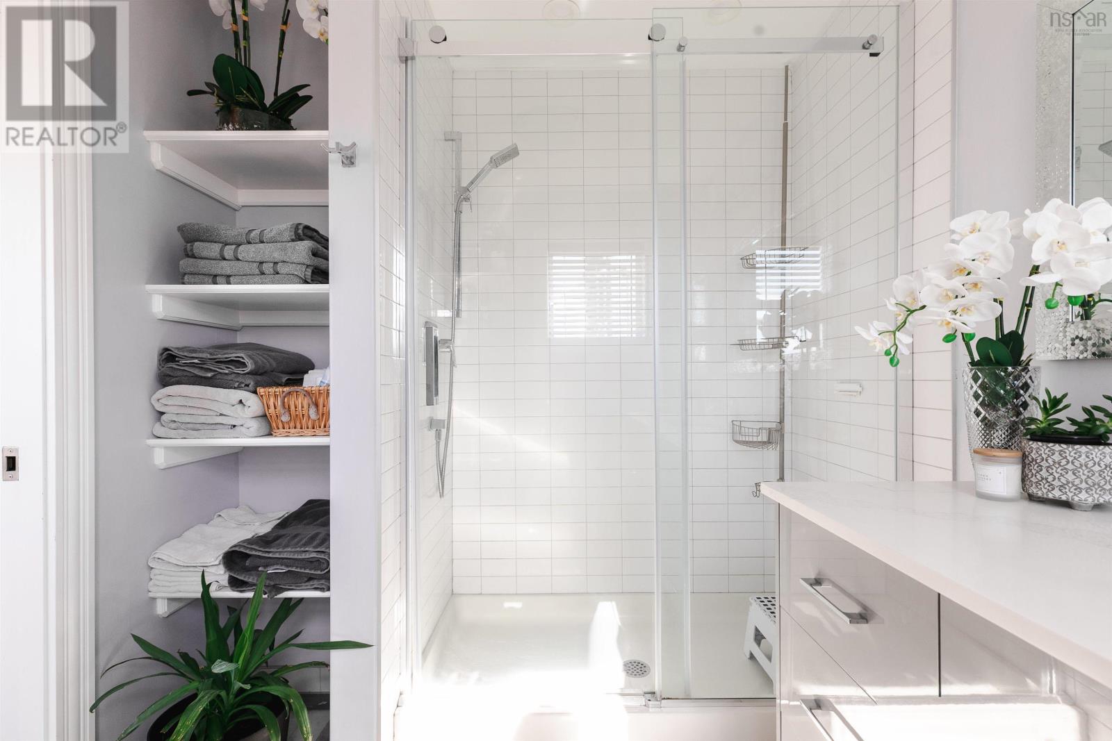 Property 22 of 43 of 146 Maple Grove Avenue