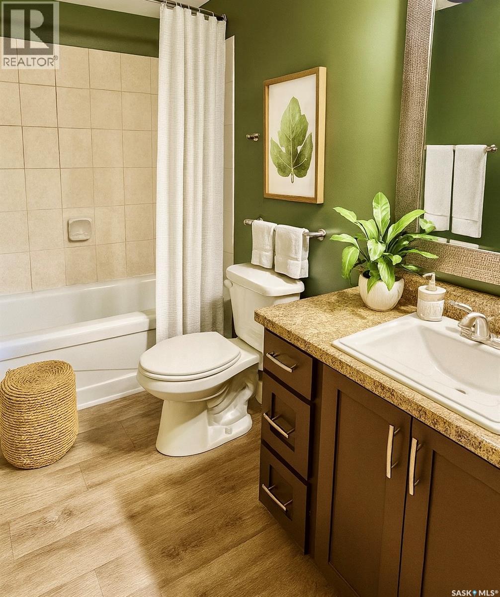 Single Family House Low rise for Sale in   th AVENUE NE Swift Current 