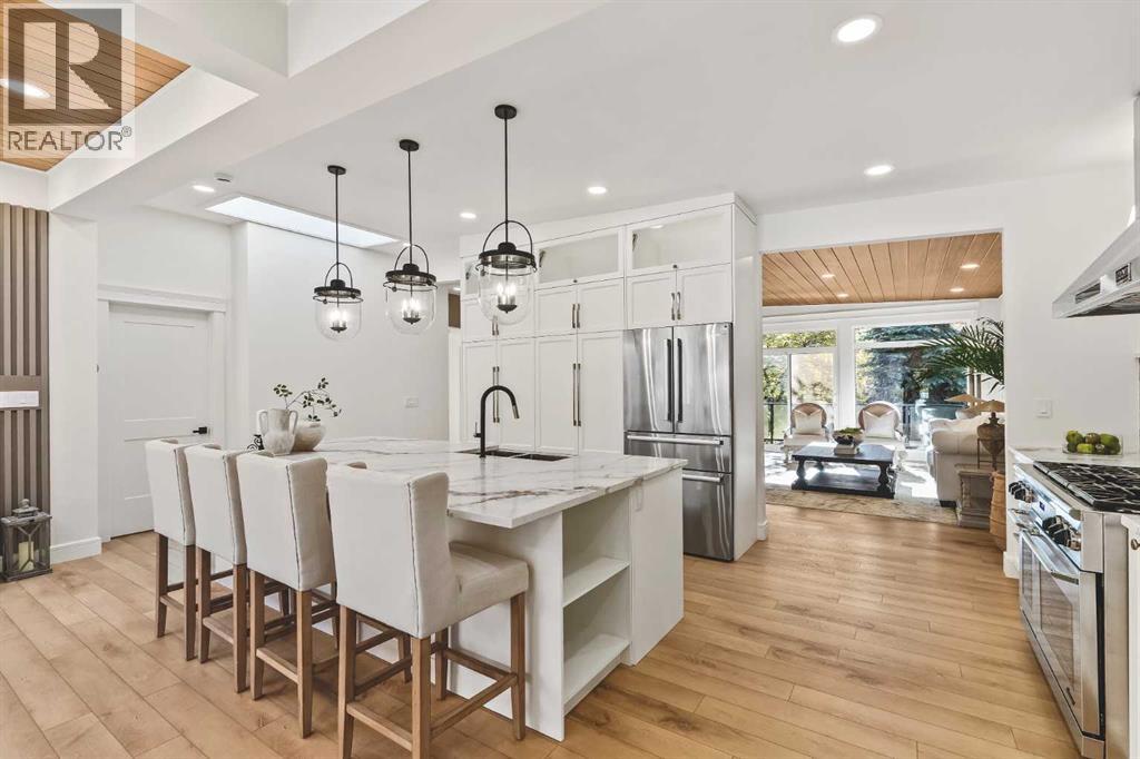 Single Family House Bi-level for Sale in  Uxbridge Drive NW University Heights Calgary 