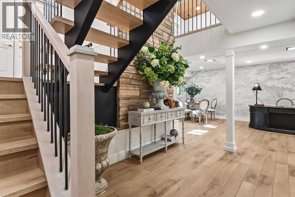 Single Family House Bi-level for Sale in  Uxbridge Drive NW University Heights Calgary 