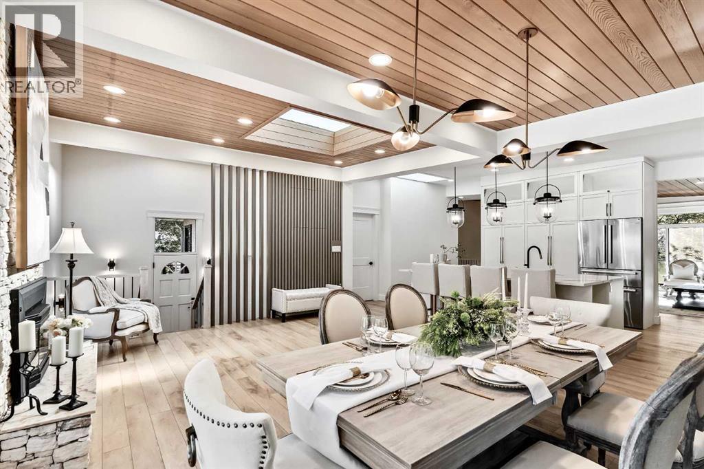 Single Family House Bi-level for Sale in  Uxbridge Drive NW University Heights Calgary 