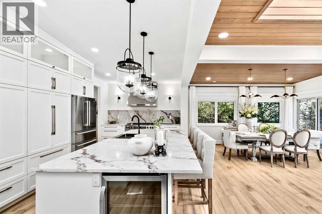 Single Family House Bi-level for Sale in  Uxbridge Drive NW University Heights Calgary 