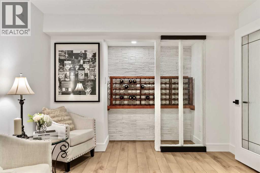 Single Family House Bi-level for Sale in  Uxbridge Drive NW University Heights Calgary 