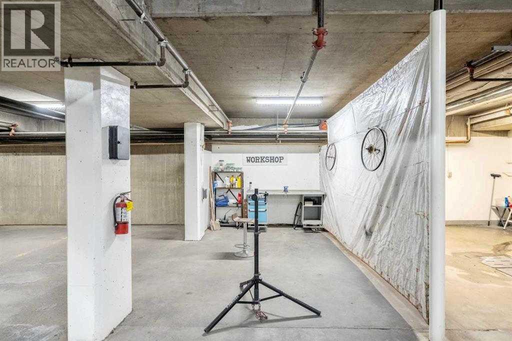 Single Family House for Sale in   Hemlock Crescent SW Spruce Cliff Calgary 