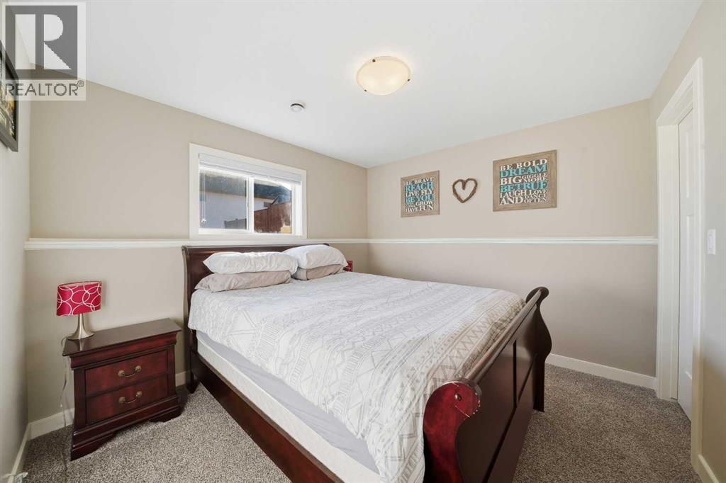 199 Robinson Avenue, Penhold