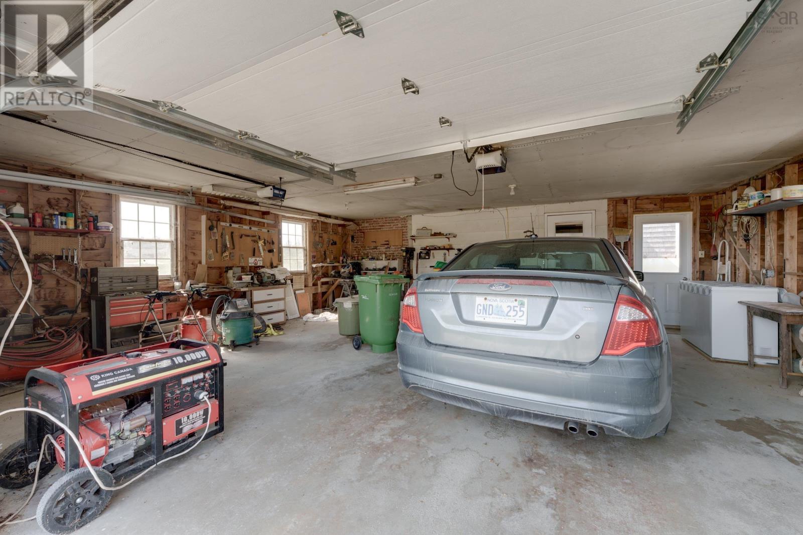 Property 29 of 50 of 18 Riverside Lane