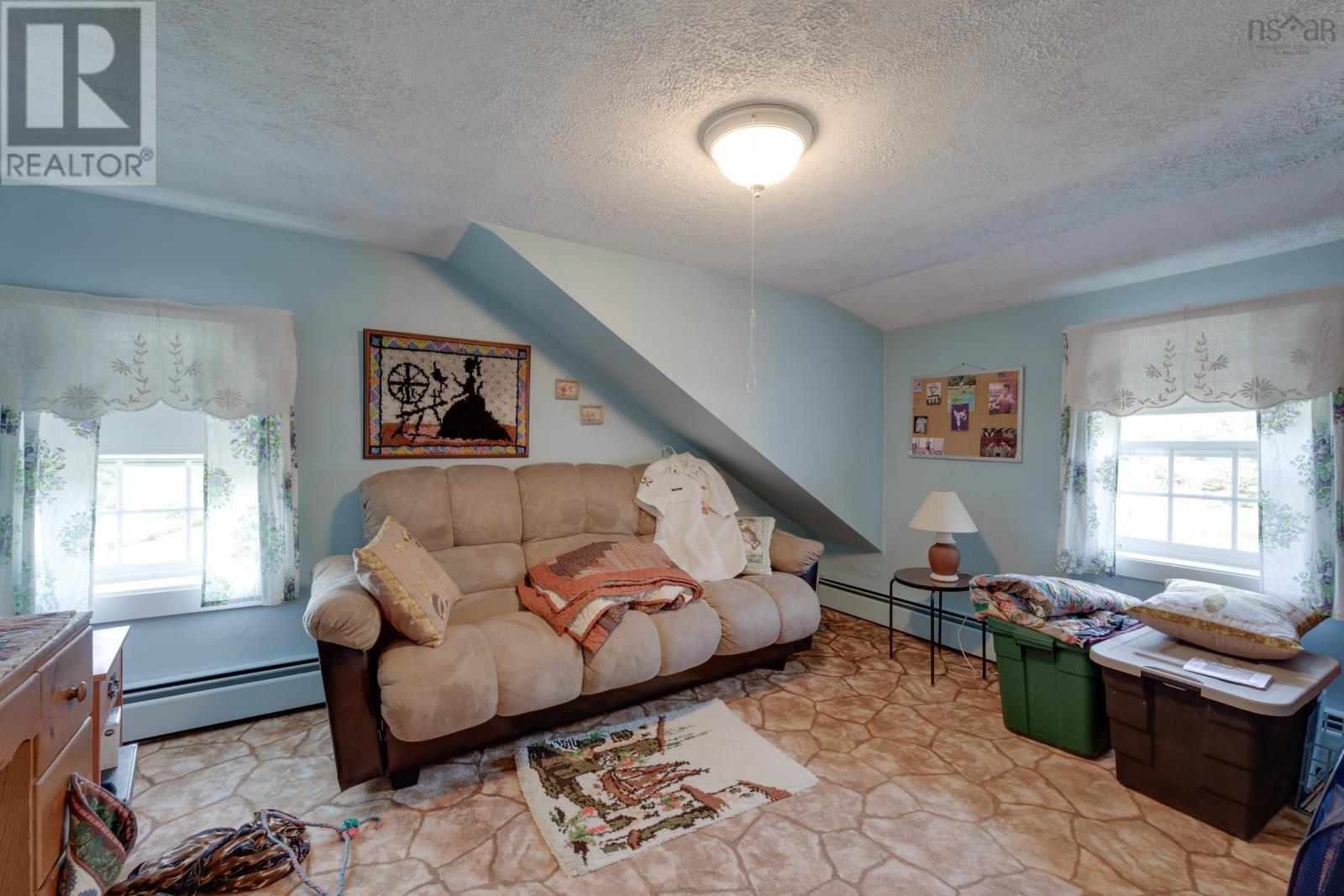 Property 24 of 50 of 18 Riverside Lane