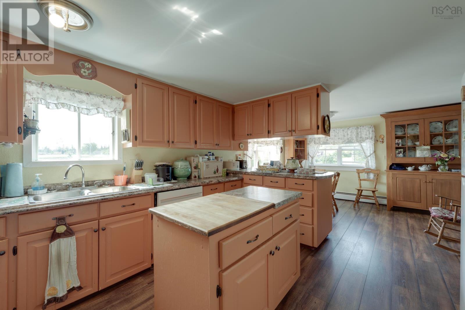 Property 6 of 50 of 18 Riverside Lane