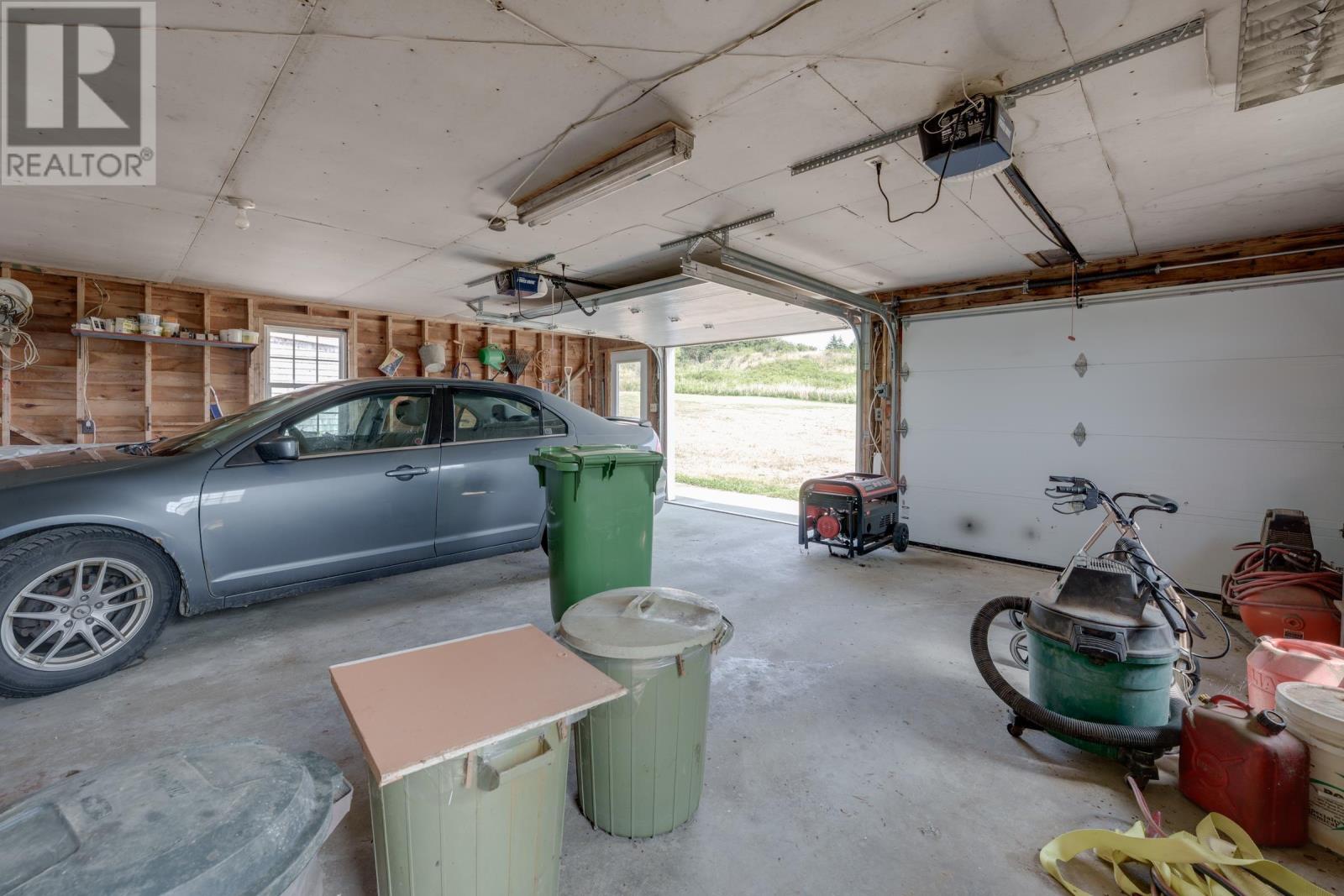 Property 30 of 50 of 18 Riverside Lane