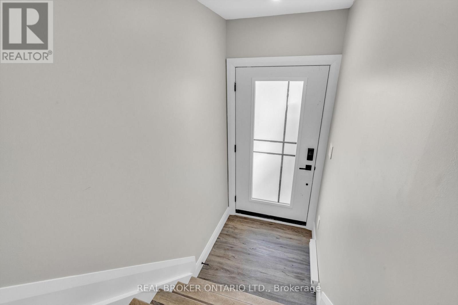 Private Entry Foyer