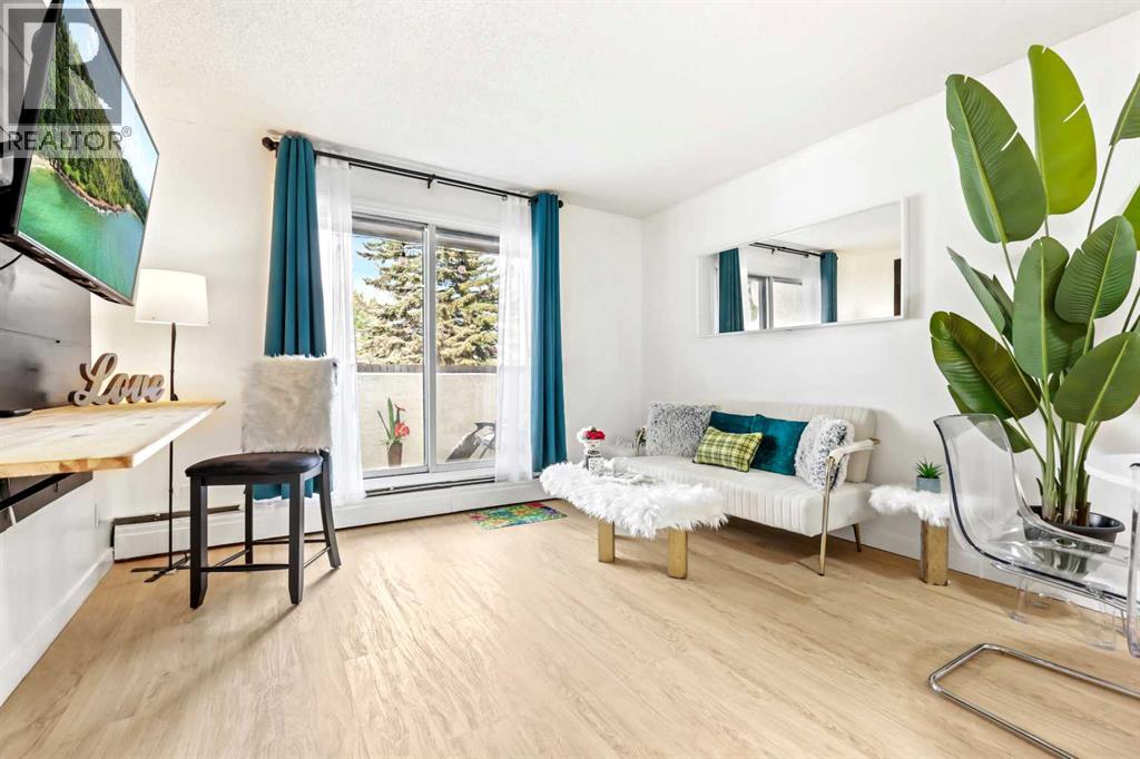 Single Family House for Sale in    Street SE Forest Lawn Calgary 