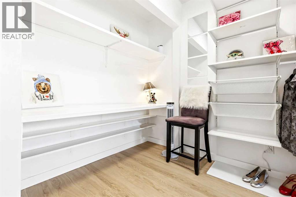 Single Family House for Sale in    Street SE Forest Lawn Calgary 