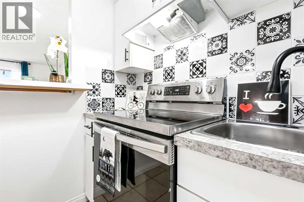 Single Family House for Sale in    Street SE Forest Lawn Calgary 