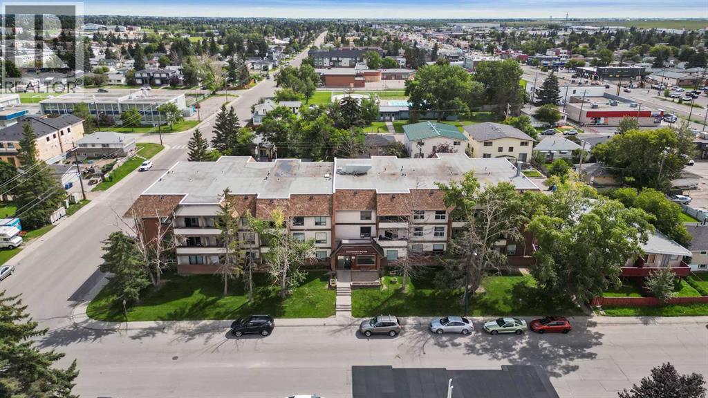 Single Family House for Sale in    Street SE Forest Lawn Calgary 