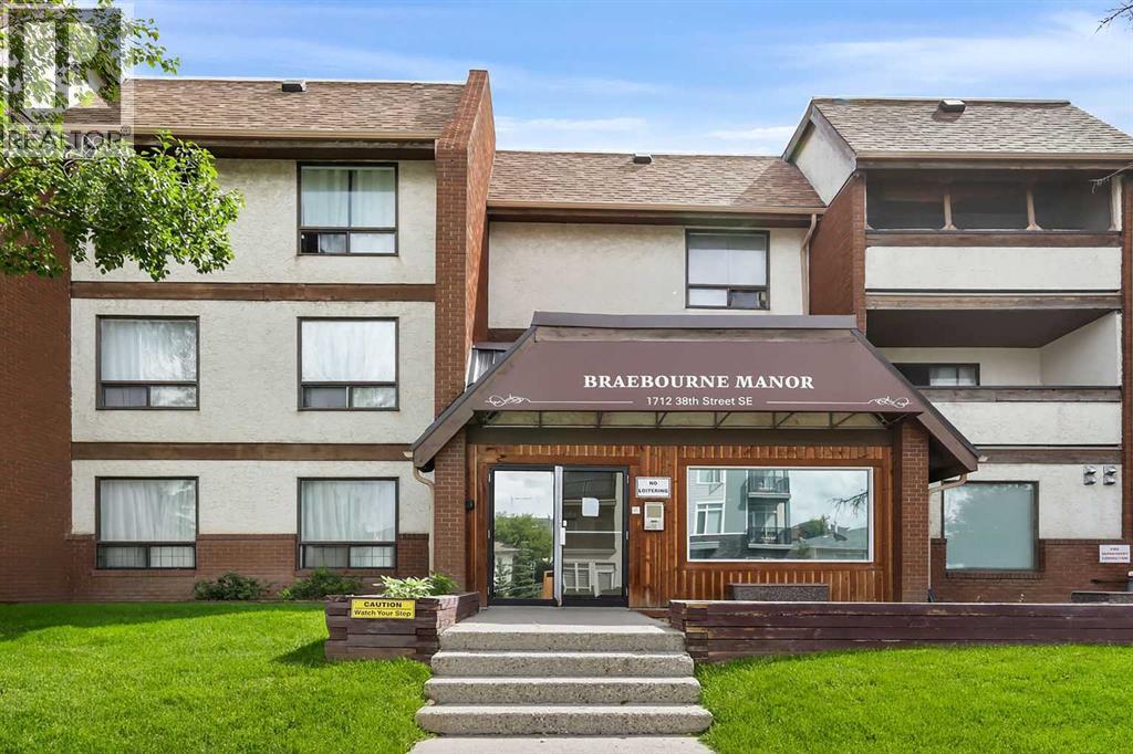 Single Family House for Sale in    Street SE Forest Lawn Calgary 