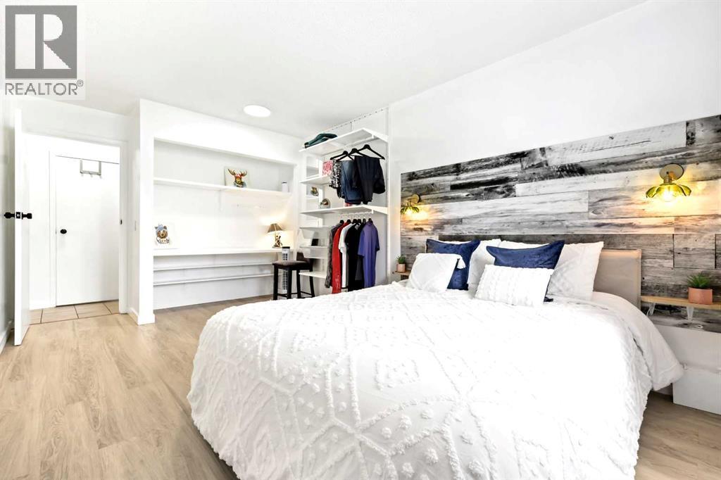 Single Family House for Sale in    Street SE Forest Lawn Calgary 