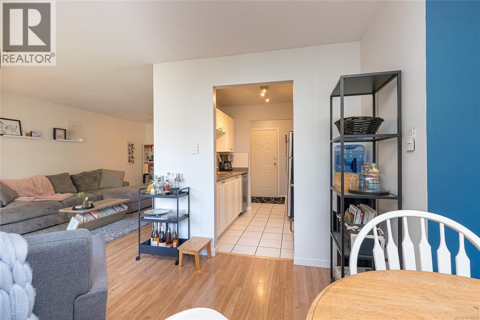 201 7 Gorge Road West, Saanich