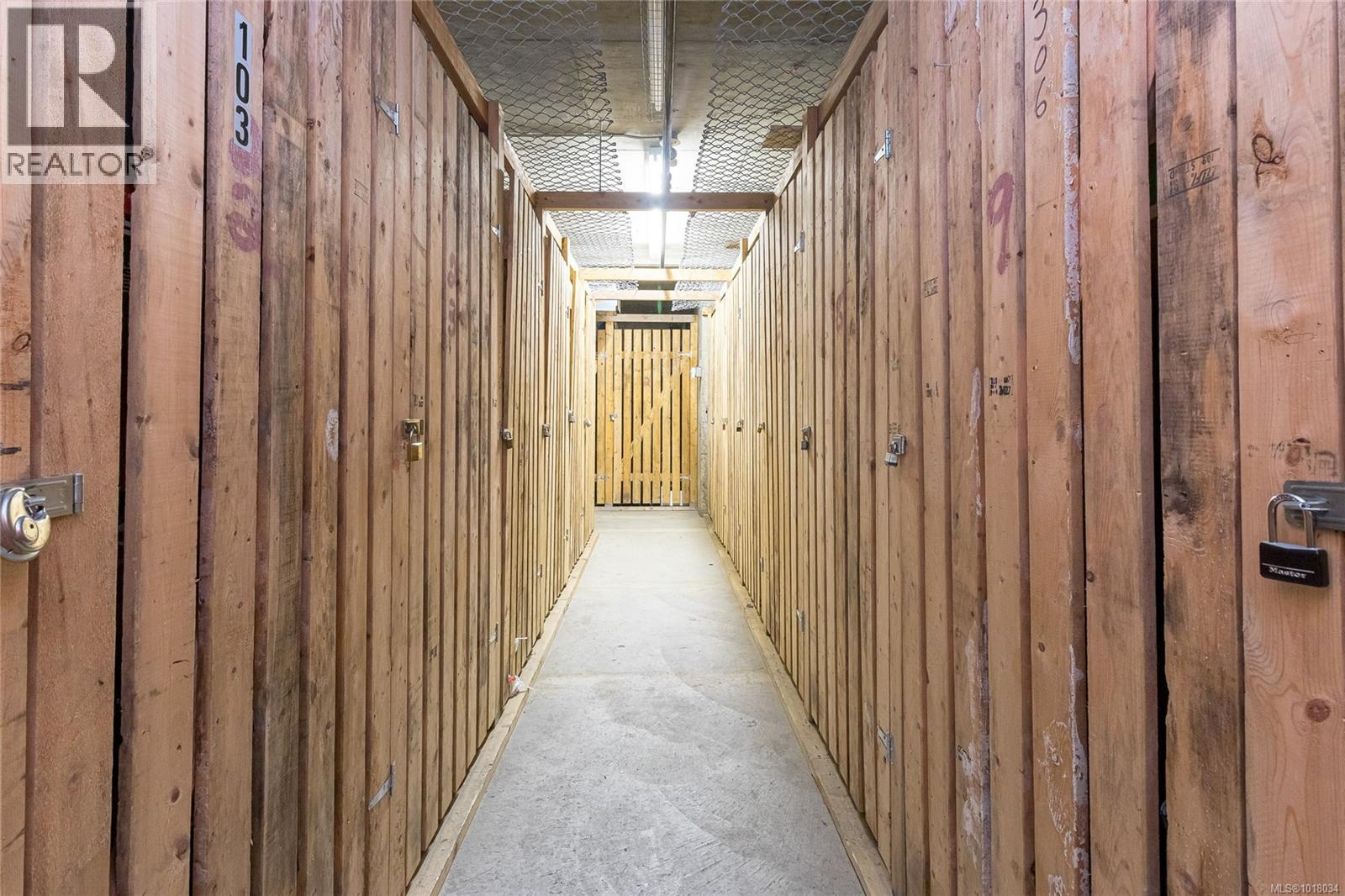 201 7 Gorge Road West, Saanich