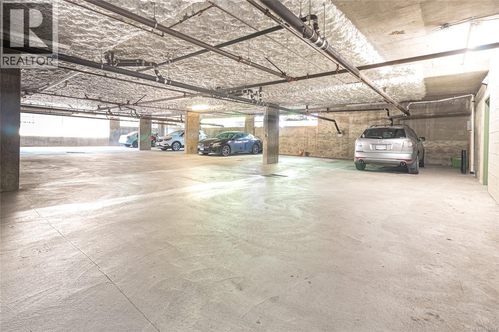 201 7 Gorge Road West, Saanich