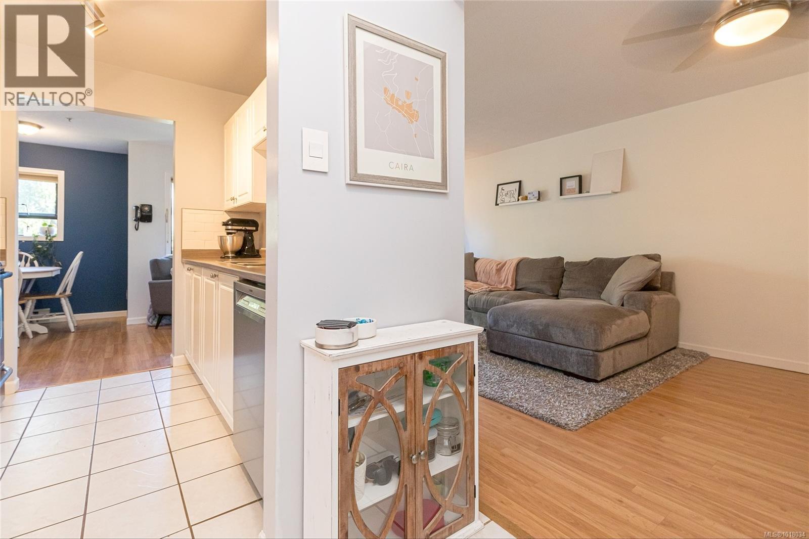 201 7 Gorge Road West, Saanich