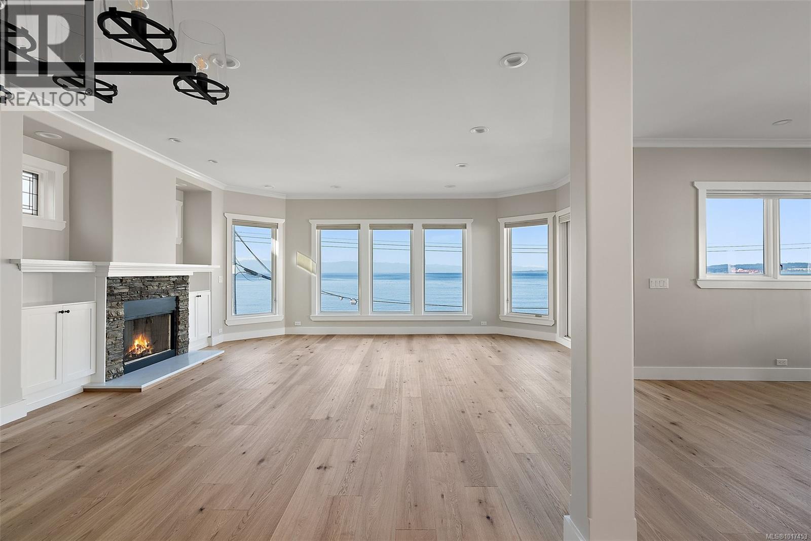 2 338 Dallas Rd, Victoria