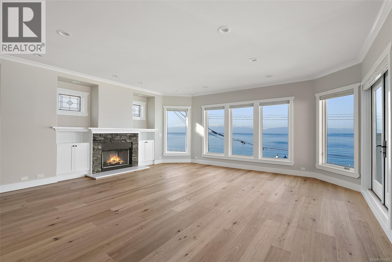 2 338 Dallas Rd, Victoria
