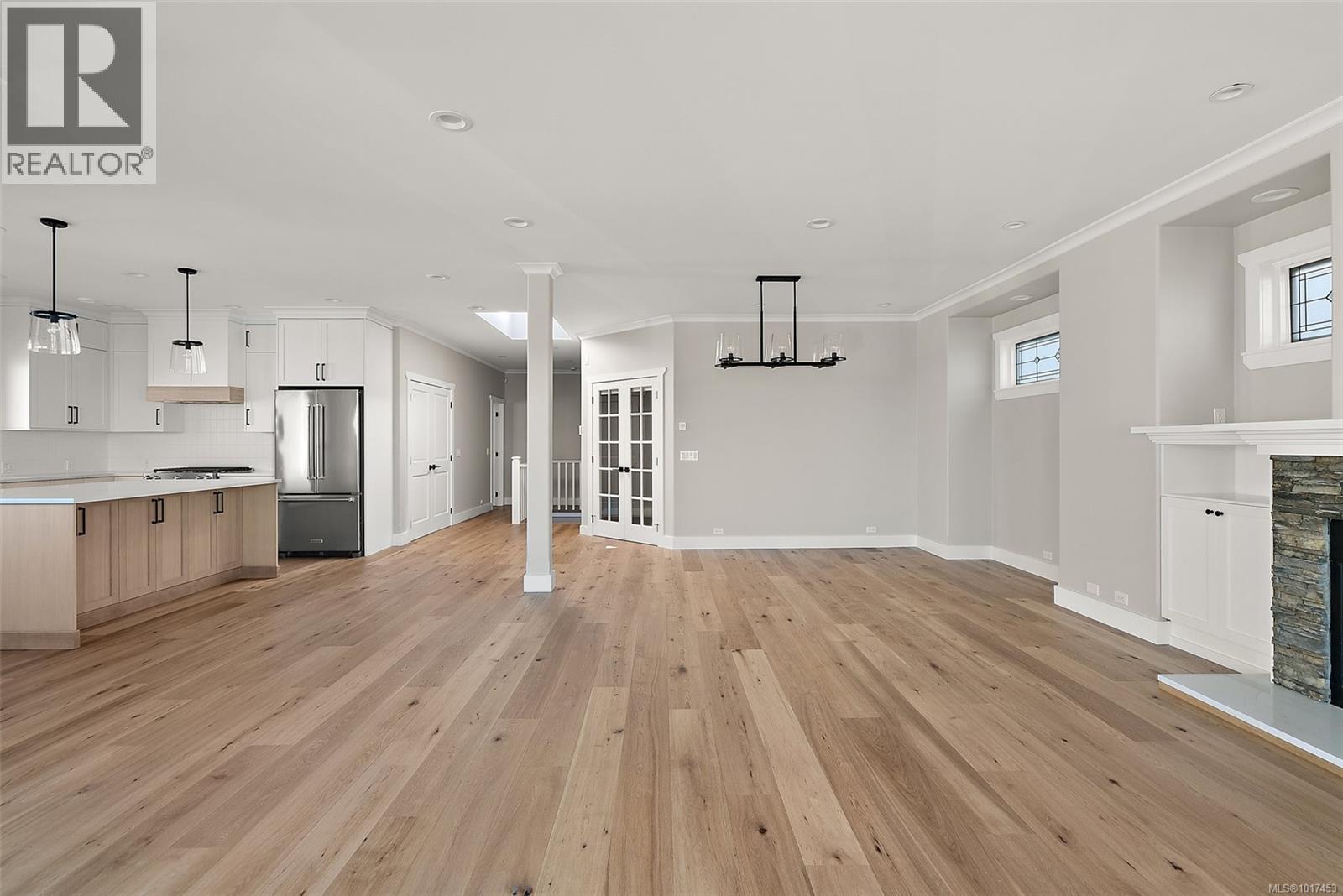 2 338 Dallas Rd, Victoria