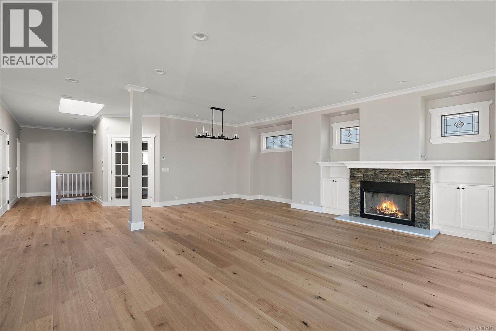 2 338 Dallas Rd, Victoria