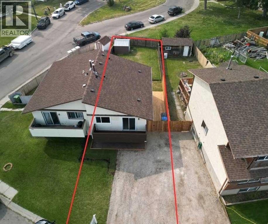 Single Family House Bi-level for Sale in  Doverville Way SE Dover Calgary 