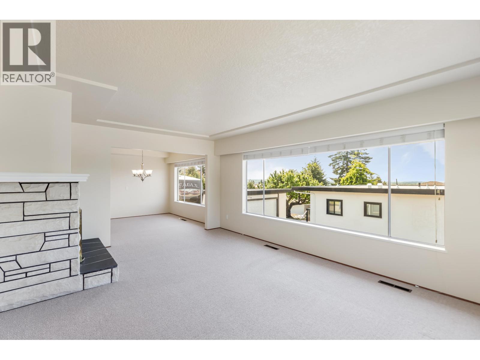 7988 SUSSEX AVENUE, Burnaby