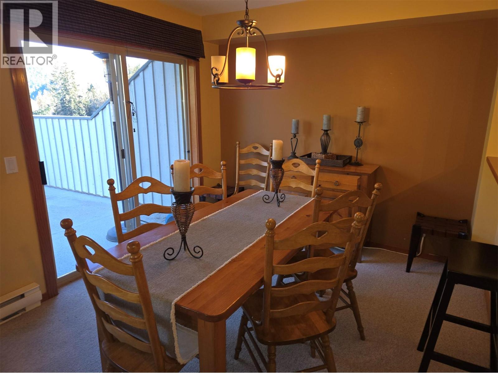 19 2075 Summit Drive, Panorama