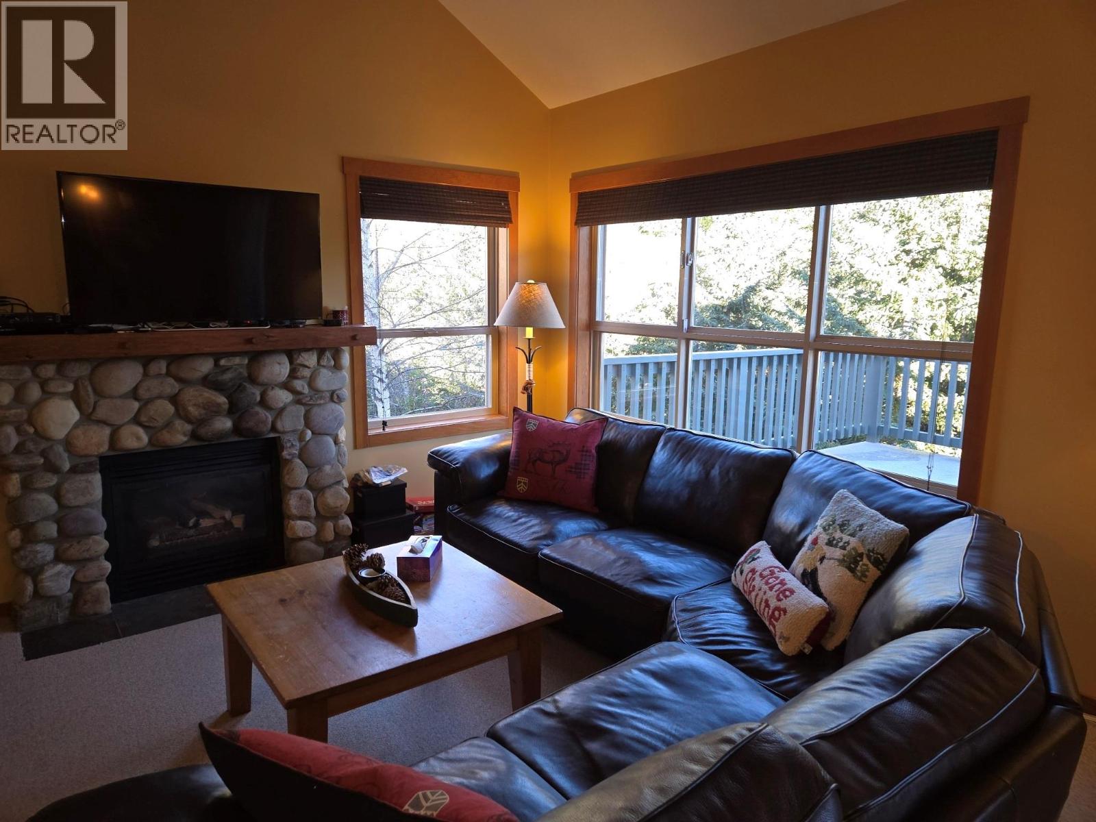 #19 2075 Summit Drive - 19