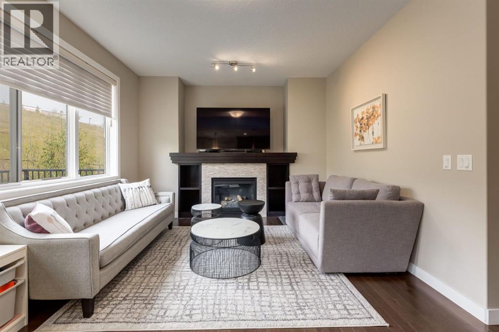 Single Family House for Sale in  Sherwood Mount NW Sherwood Calgary 