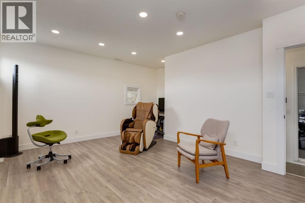 Single Family House for Sale in  Sherwood Mount NW Sherwood Calgary 